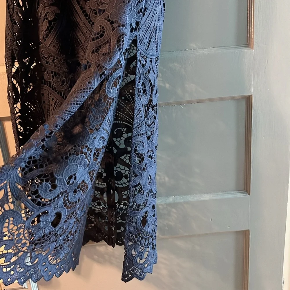 Alice & Olivia Tunic Top - Picture 3 of 7